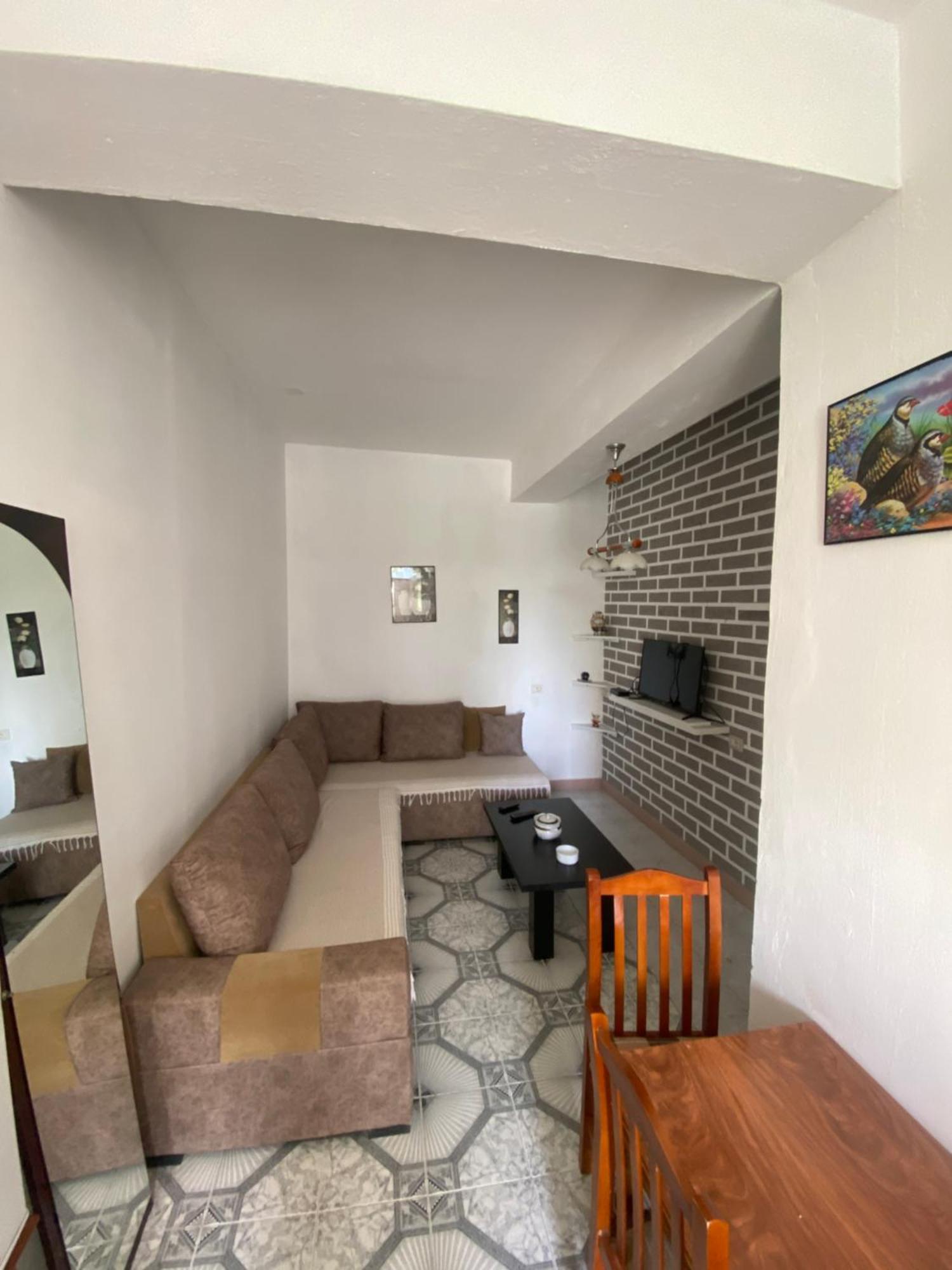 Lovely 2-Bedroom With Greenery View Dıraç Dış mekan fotoğraf